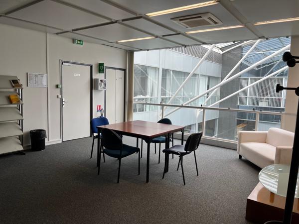 Bureaux à louer à Cergy quartier Préfecture accès direct RER A