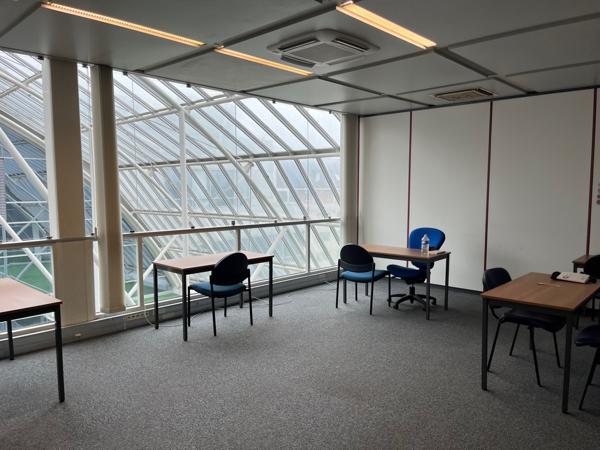 Bureaux à louer à Cergy quartier Préfecture accès direct RER A