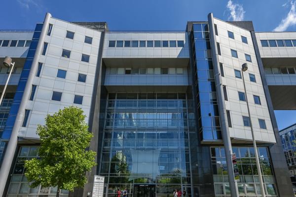Bureaux à louer à Cergy quartier Préfecture accès direct RER A
