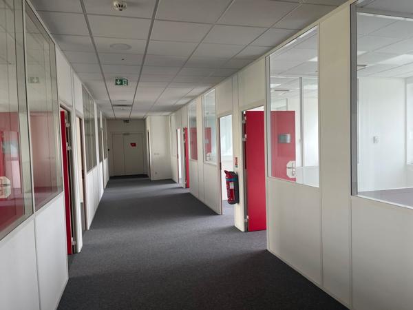 Bureaux à louer à Cergy quartier Préfecture accès direct RER A