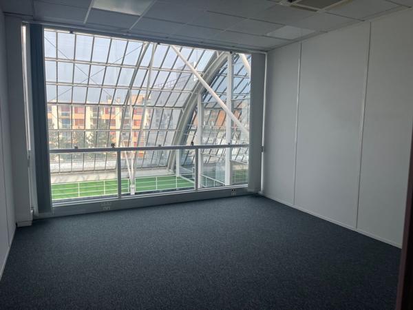Bureaux à louer à Cergy quartier Préfecture accès direct RER A