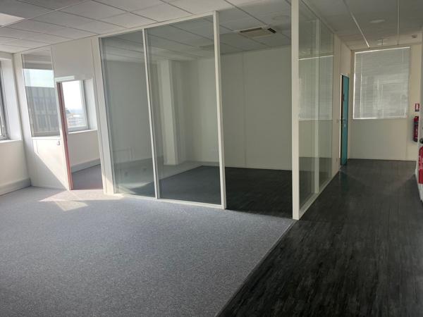 Bureaux à louer à Cergy quartier Préfecture accès direct RER A
