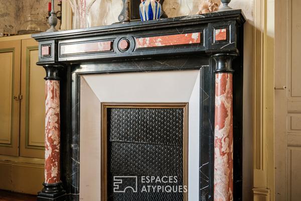 Hôtel particulier en centre-ville avec jardin et dépendance