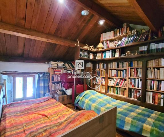 Mas  typiquement cévenol - Malbosc (limite Gard/Ardèche) 215 m² | 8 pièces | Terrain  17 497 m²| Piscine