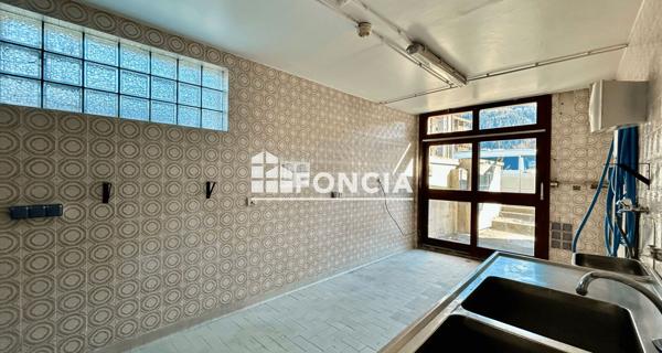 À vendre Local commercial 336 m² - Bourg-saint-maurice 73700