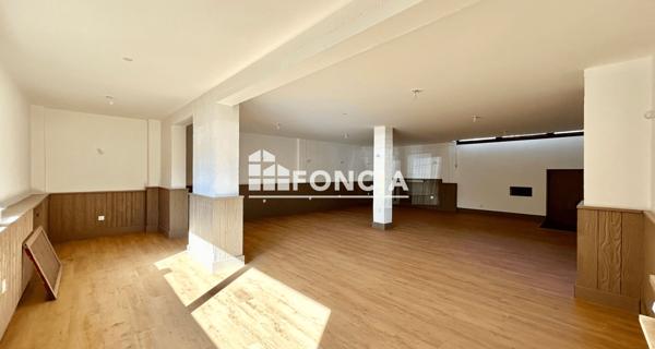 À vendre Local commercial 336 m² - Bourg-saint-maurice 73700