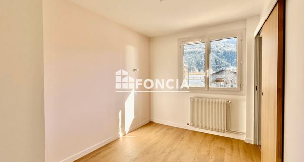 À vendre Local commercial 336 m² - Bourg-saint-maurice 73700