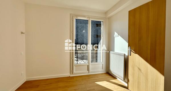 À vendre Local commercial 336 m² - Bourg-saint-maurice 73700