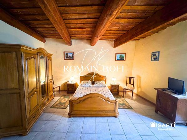 Maison 5 pièces de 120m2 avec une cour