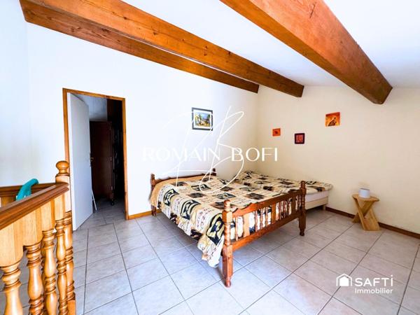 Maison 5 pièces de 120m2 avec une cour