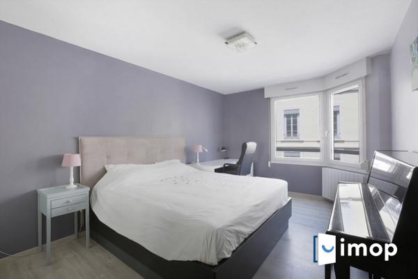 5 pièces avec extérieur rue de l'université