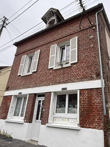 Maison de ville à saisir – 135 000 € seulement !