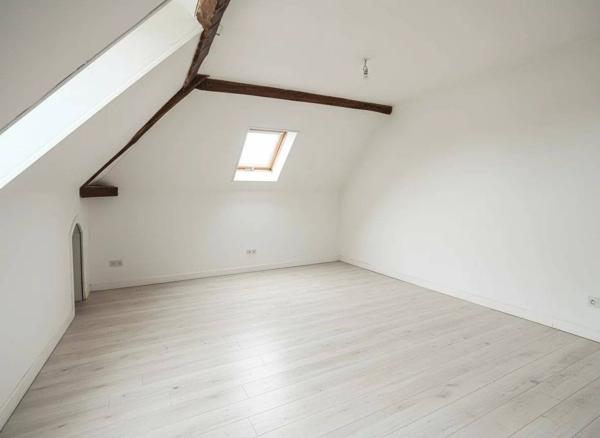 Maison de ville à saisir – 135 000 € seulement !