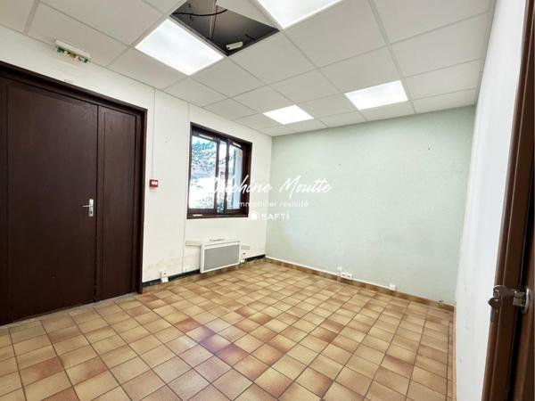 EYGLIERS- Surface de 116 m2 avec un fort potentiel d'aménagement