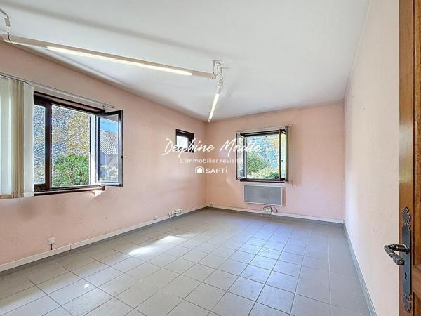 EYGLIERS- Surface de 116 m2 avec un fort potentiel d'aménagement