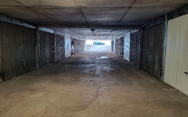 Stationnement à vendre    15 m2 Grenoble