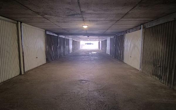 Stationnement à vendre    15 m2 Grenoble