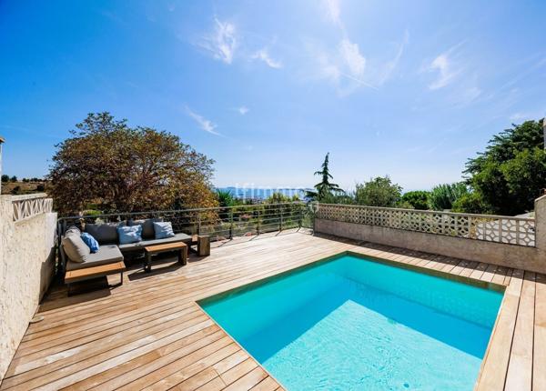 Maison Vue panoramique Mer / Piscine / Extérieur