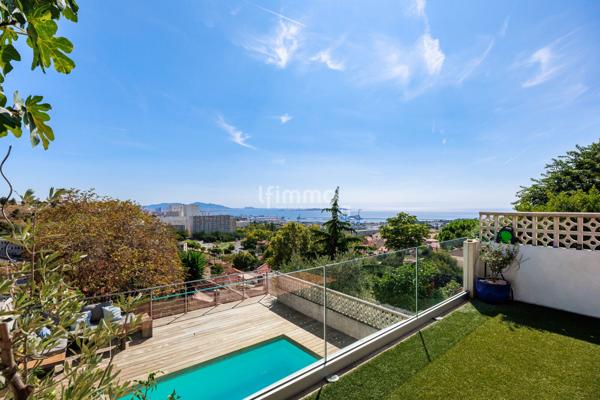 Maison Vue panoramique Mer / Piscine / Extérieur