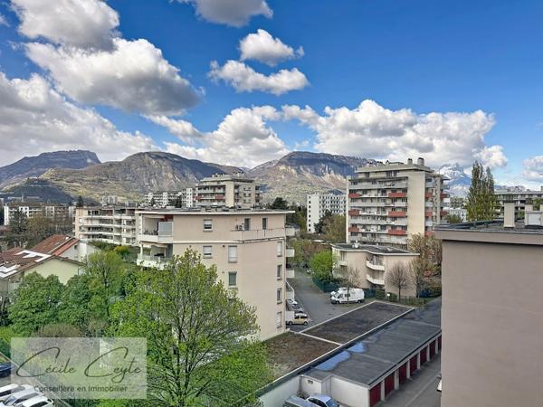 SAINT MARTIN D'HERES (38) Appartement 5 pièces sans travaux, Résidence Hermitage