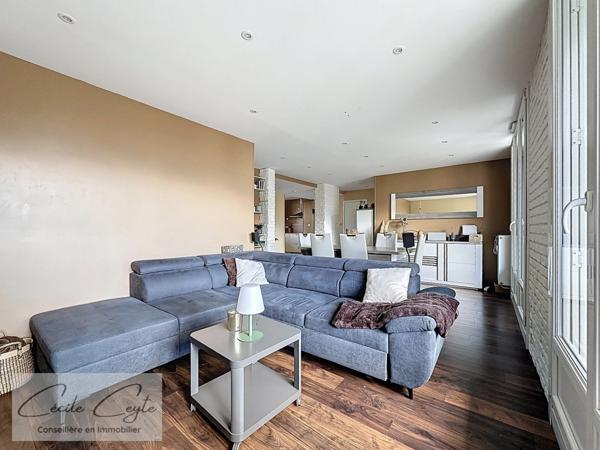 SAINT MARTIN D'HERES (38) Appartement 5 pièces sans travaux, Résidence Hermitage