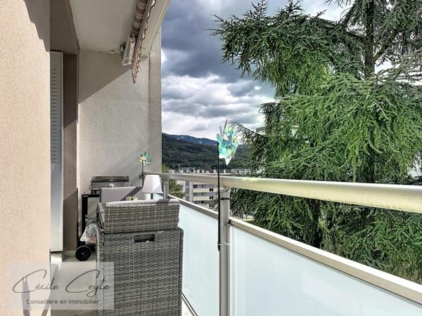 SAINT MARTIN D'HERES (38) Appartement 5 pièces sans travaux, Résidence Hermitage