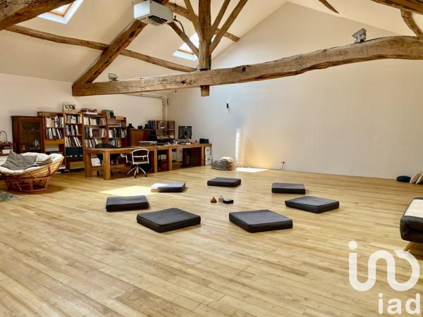 Domaine 11 pièces de 470 m² à Bussière-Badil (24360)