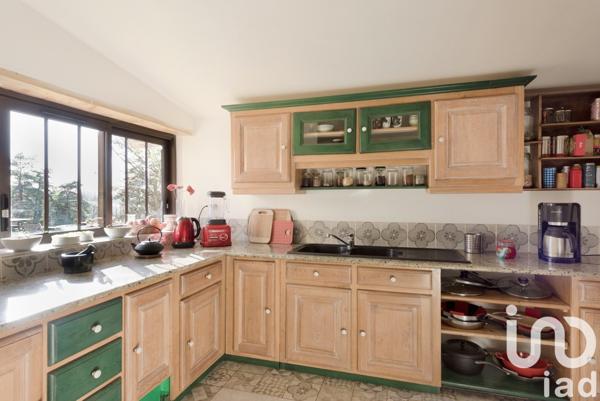 Domaine 11 pièces de 470 m² à Bussière-Badil (24360)