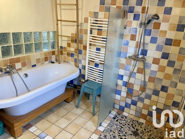 Domaine 11 pièces de 470 m² à Bussière-Badil (24360)