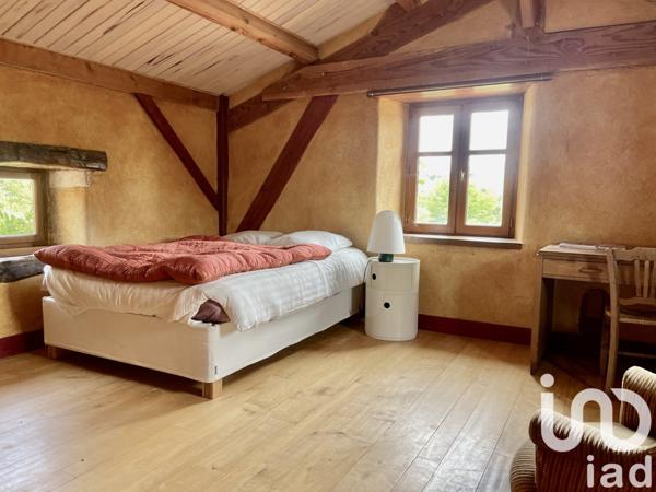 Domaine 11 pièces de 470 m² à Bussière-Badil (24360)