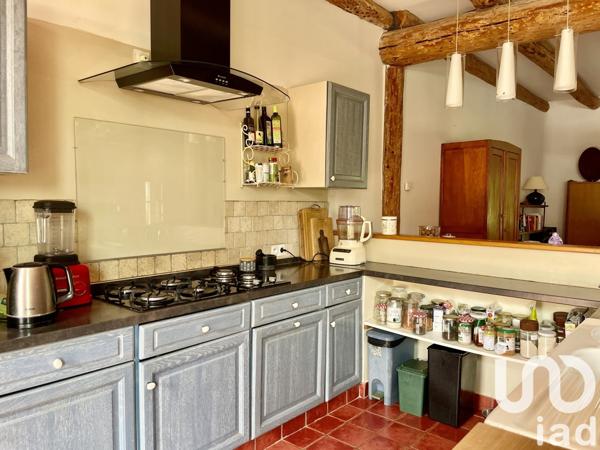 Domaine 11 pièces de 470 m² à Bussière-Badil (24360)