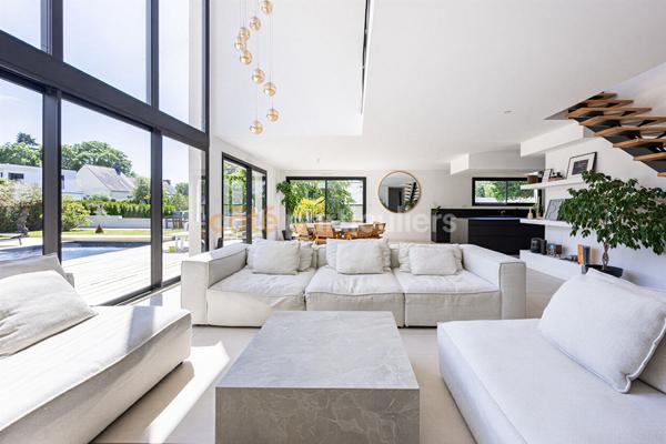 Vente
                Maison191,15 m² - 7 Pièces -
                    SAUTRON (44880)