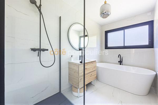 Vente
                Maison191,15 m² - 7 Pièces -
                    SAUTRON (44880)