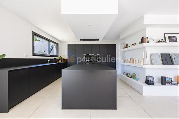 Vente
                Maison191,15 m² - 7 Pièces -
                    SAUTRON (44880)