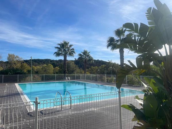 Appartement Le Cannet 3 pièces 68 m² terrasse piscine parking