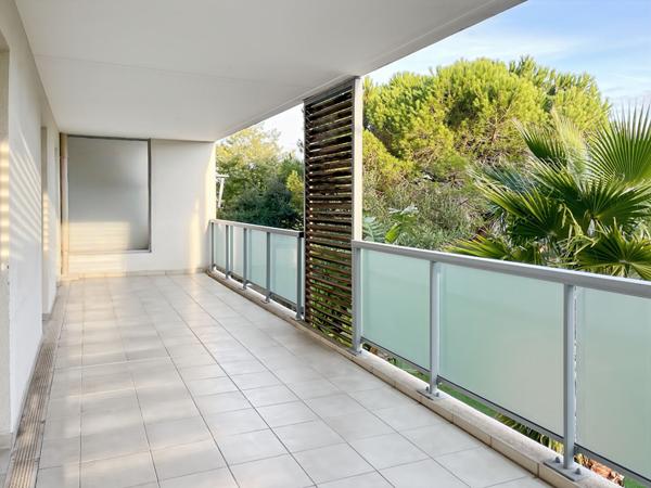 Appartement Le Cannet 3 pièces 68 m² terrasse piscine parking