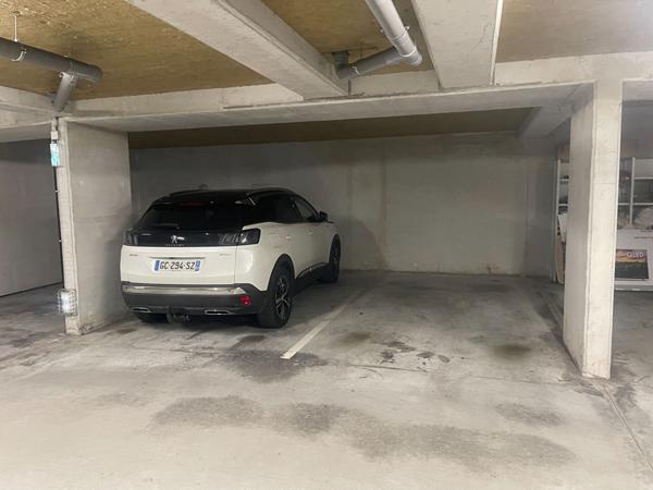 Appartement Le Cannet 3 pièces 68 m² terrasse piscine parking