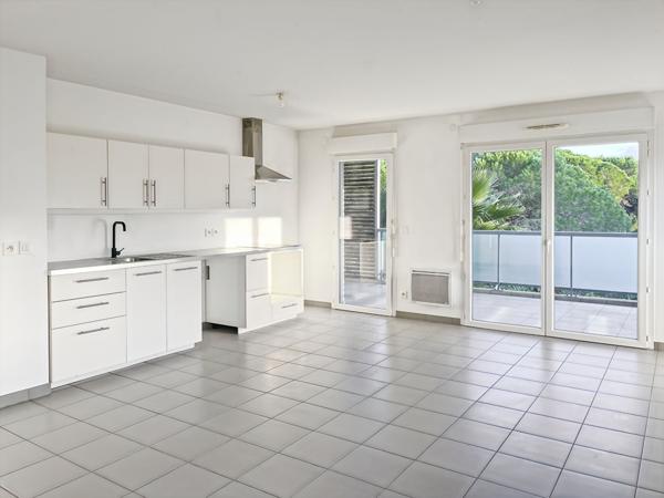 Appartement Le Cannet 3 pièces 68 m² terrasse piscine parking