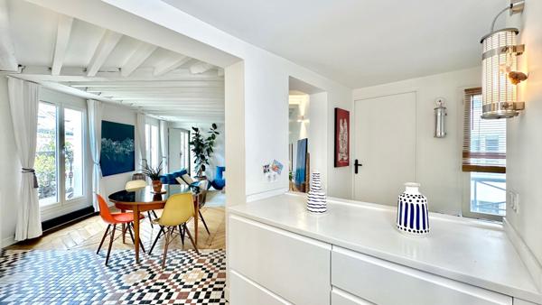 Coup de coeur assuré pour ce 3 pièces avec balcon filant