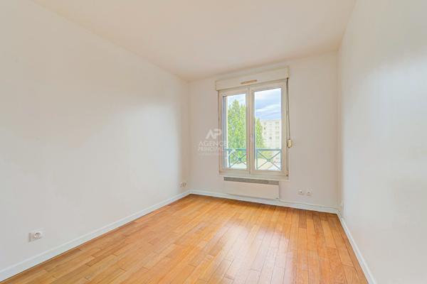 Appartement Saint Germain En Laye - Dernier étage - Terrasse - Vue panoramique - Plein Sud - 101m2 645 000 € **  - Référence  18671