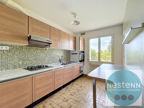 Maison spacieuse à vendre à Olivet - 5 chambres, piscine et garage