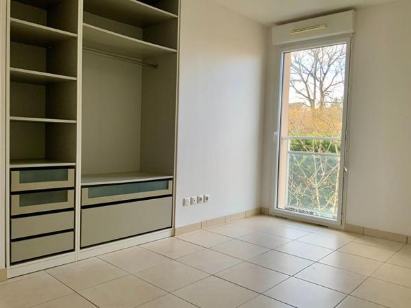 Appartement familial lumineux  au premier étage avec balcon à Moret sur loing
