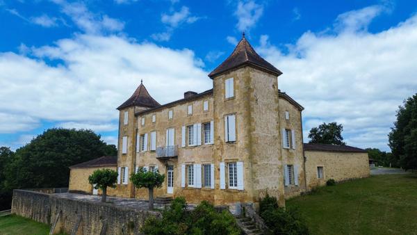 Vente Maison de luxe Fumel 10 Pièces 559 m²