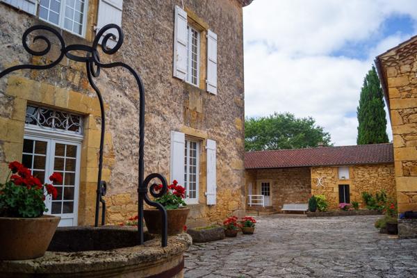 Vente Maison de luxe Fumel 10 Pièces 559 m²