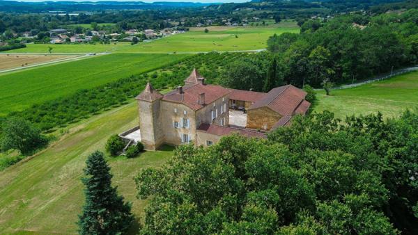 Vente Maison de luxe Fumel 10 Pièces 559 m²
