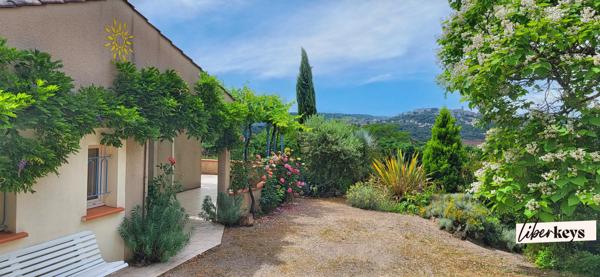 Villa de plain pied T6 - Vue panoramique - Terrain paysager et verger