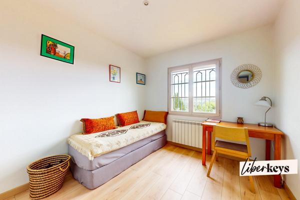 Villa de plain pied T6 - Vue panoramique - Terrain paysager et verger