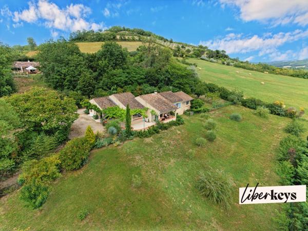 Villa de plain pied T6 - Vue panoramique - Terrain paysager et verger