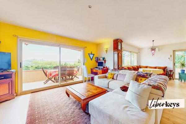 Villa de plain pied T6 - Vue panoramique - Terrain paysager et verger
