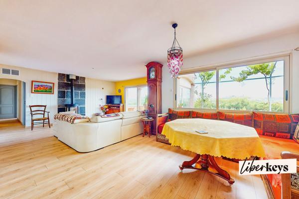 Villa de plain pied T6 - Vue panoramique - Terrain paysager et verger